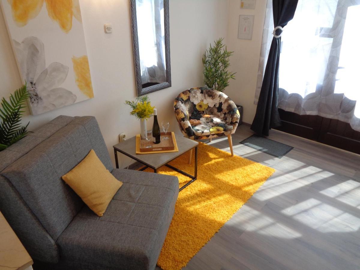 M Apartment *