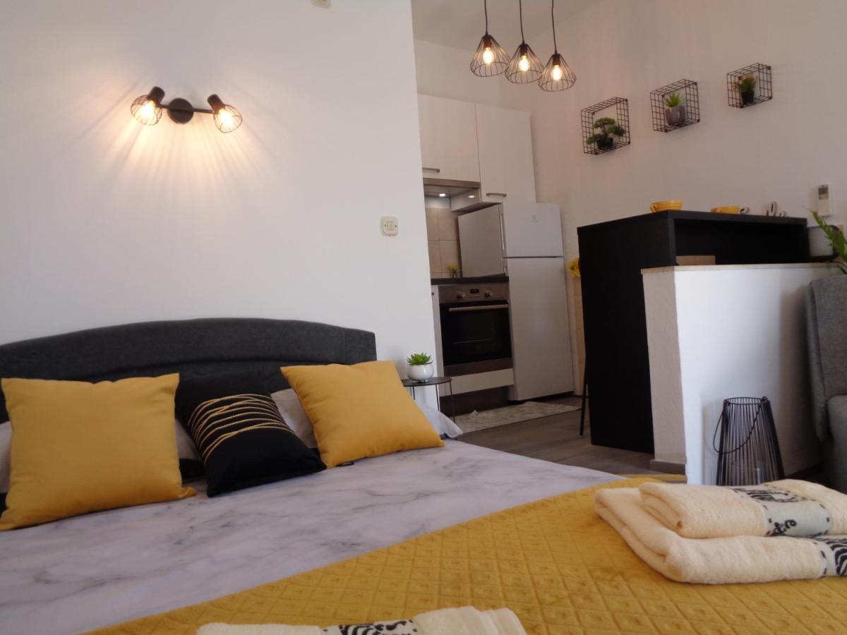 Apartment M