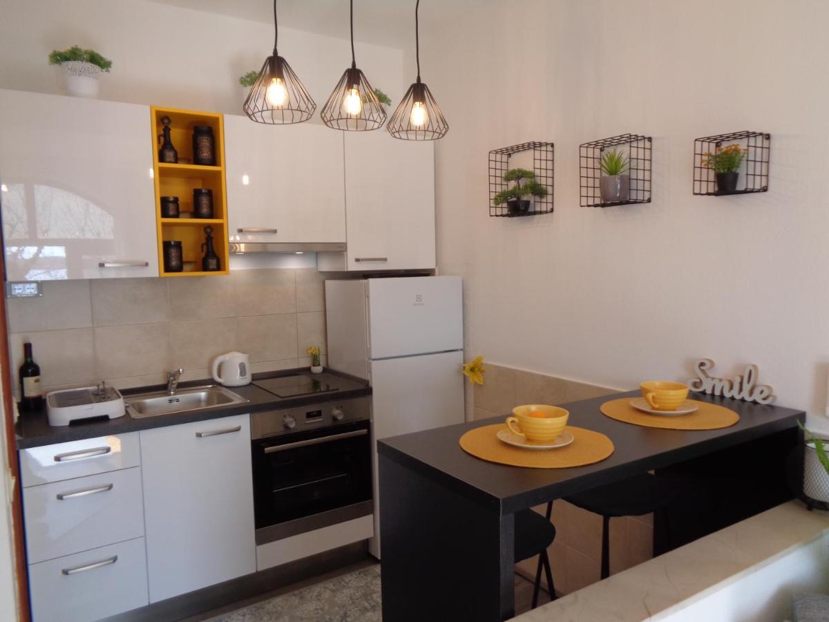 Apartment M