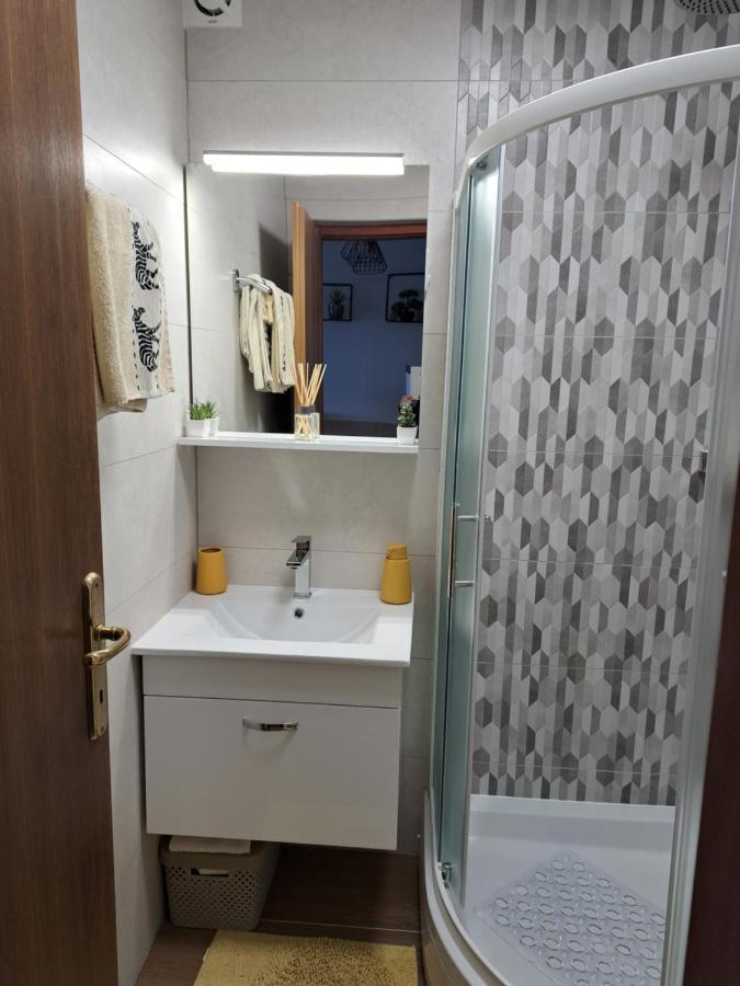 Apartment M *